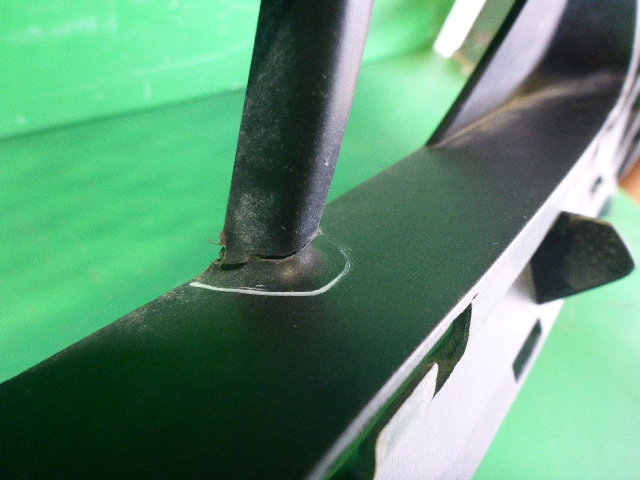 Решетка в бампер центральная