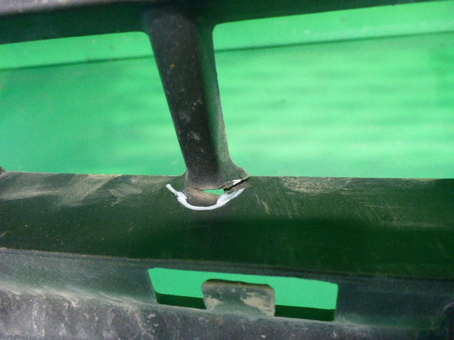 Решетка в бампер центральная