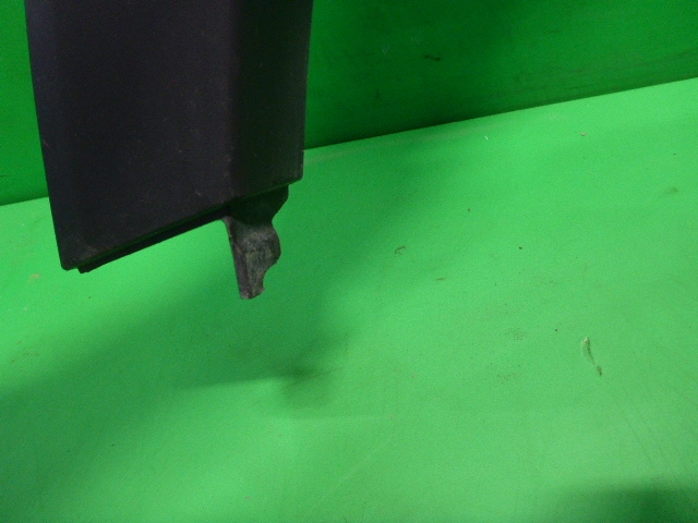 Накладка заднего крыла правого