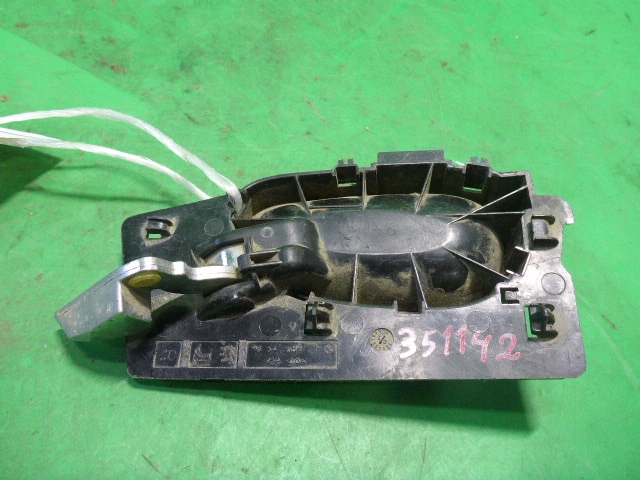 Ручка двери передней внутренняя правая