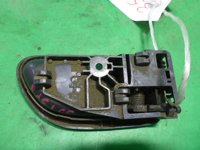 Ручка двери передней внутренняя левая