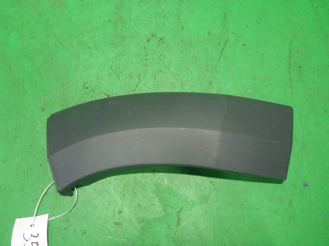 Накладка переднего бампера правая