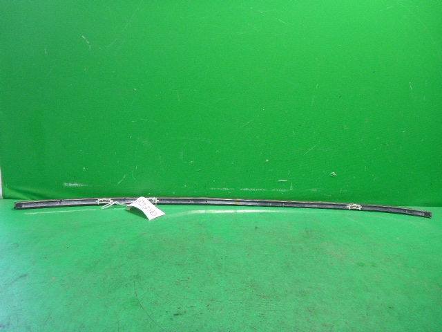 Молдинг крыши правый