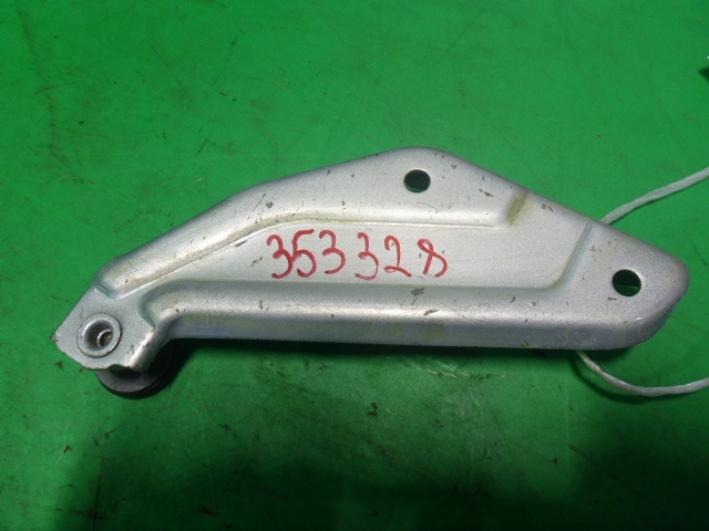 Петля двери