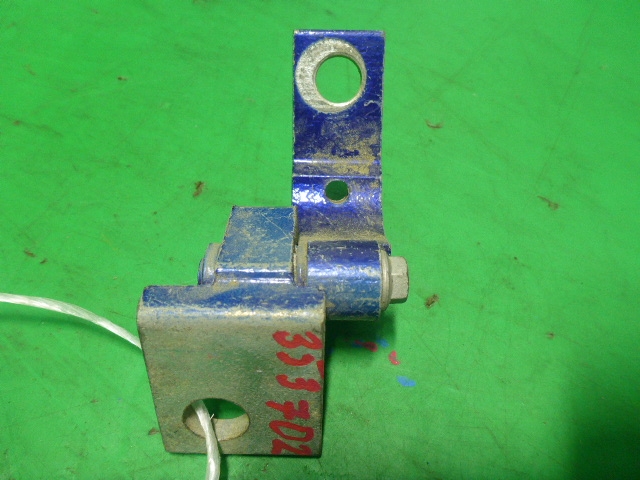 Петля двери задней правой верхняя