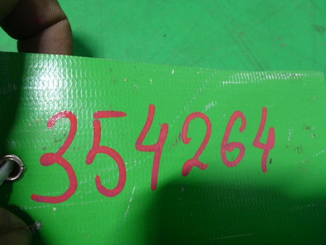 Петля двери передней правой верхняя