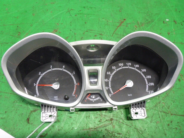 Панель приборов