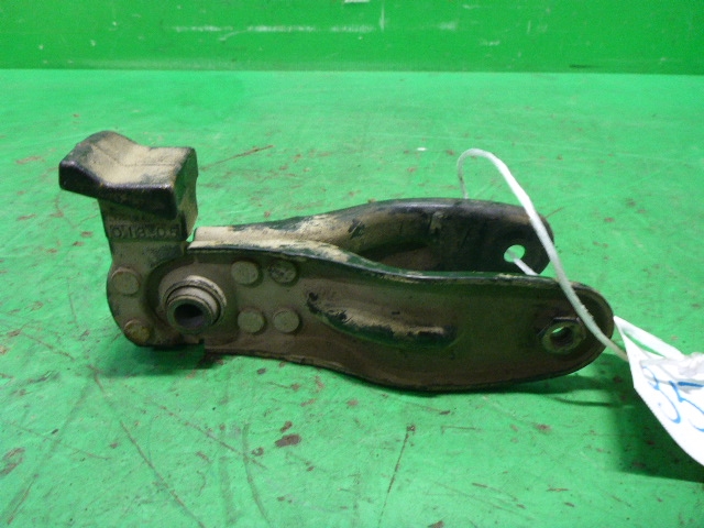 Кронштейн двигателя задний