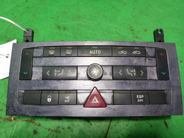 Блок управления климатической установкой