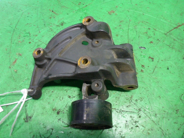 Кронштейн генератора