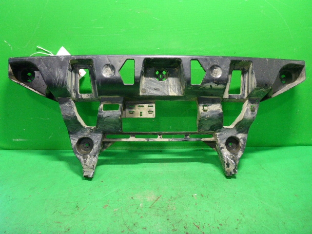 Кронштейн заднего бампера