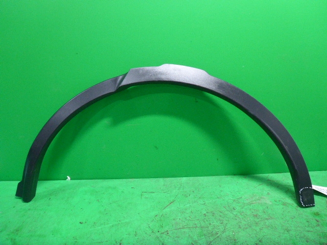 Накладка заднего крыла левого