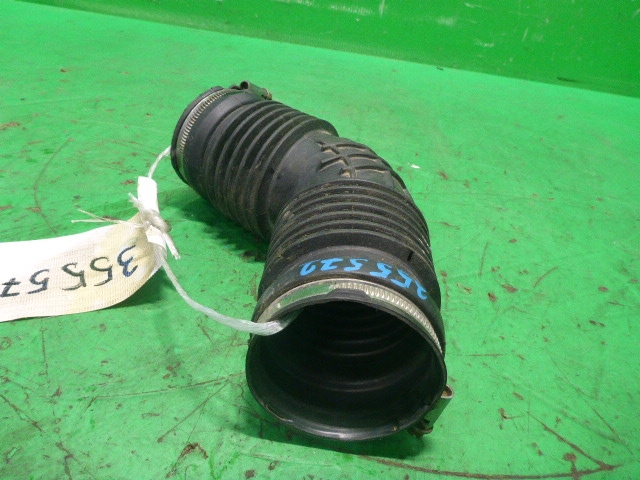 Патрубок воздушного фильтра
