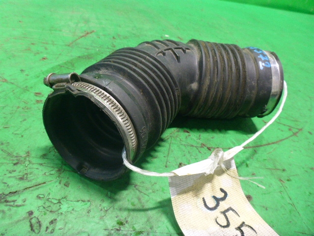 Патрубок воздушного фильтра