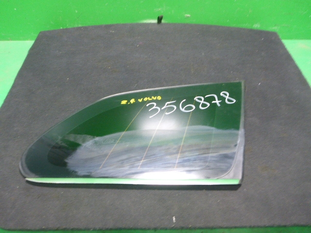 Стекло кузовное глухое правое