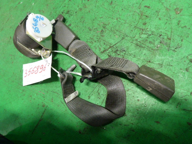 Ремень безопасности