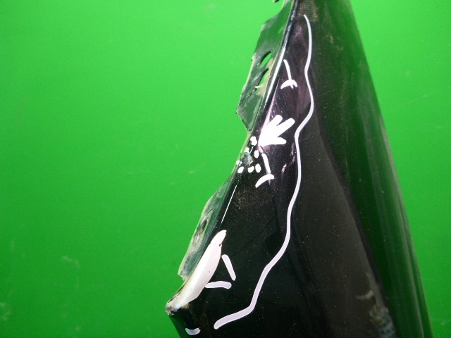 Крыло переднее левое