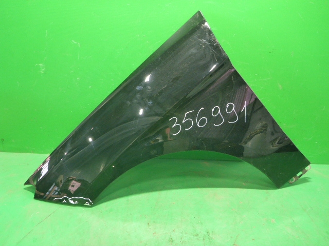 Крыло переднее левое