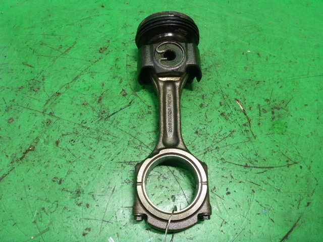 Поршень с шатуном