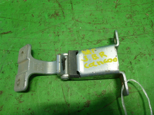 Петля двери багажника