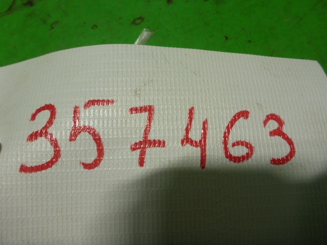 Петля двери багажника