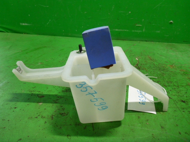 Кронштейн заднего бампера правый