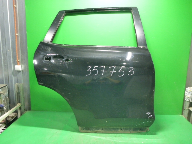 Дверь задняя правая