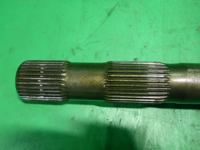 Полуось задняя левая