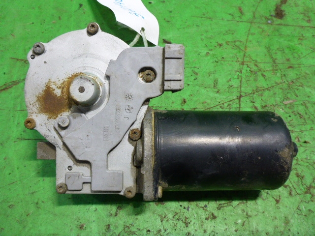 Моторчик стеклоочистителя передний