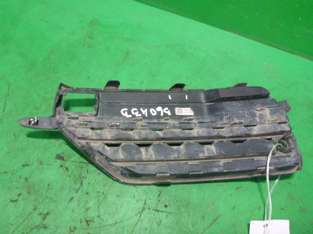 Решетка в бампер правая