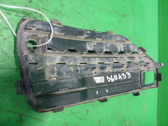 Решетка в бампер правая