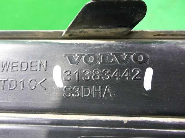 Решетка в бампер правая