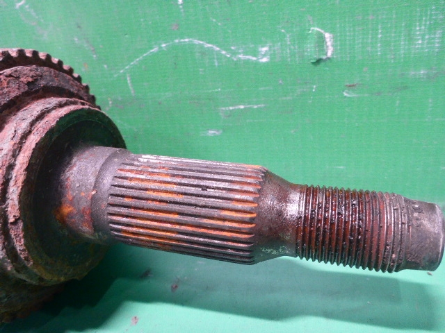 Полуось передняя левая