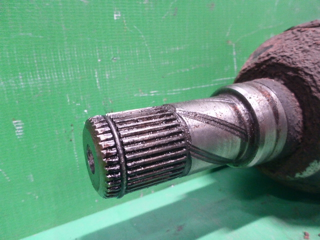 Полуось передняя левая