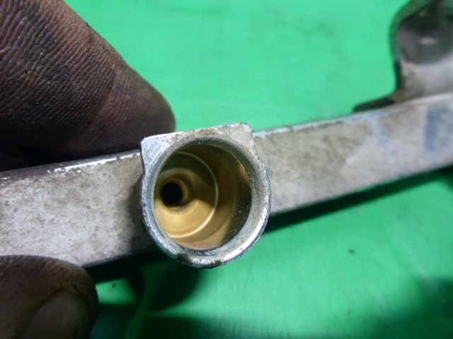 Рейка топливная (рампа)