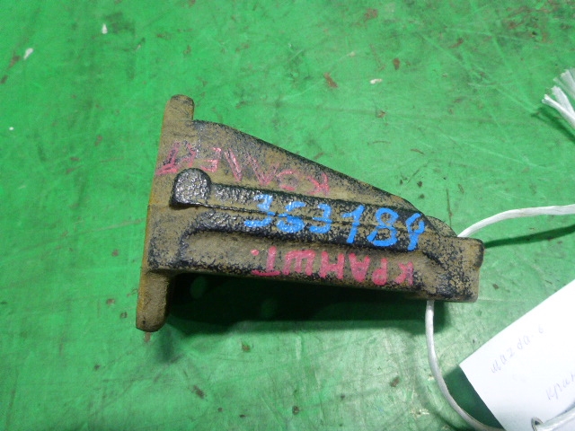 Кронштейн (сопут. товар)