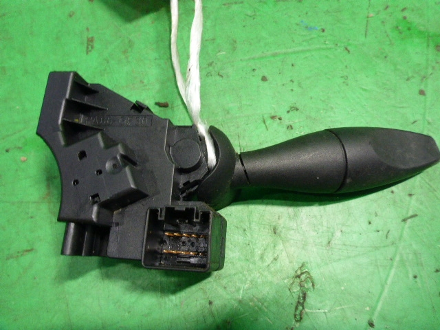 Переключатель поворотов подрулевой