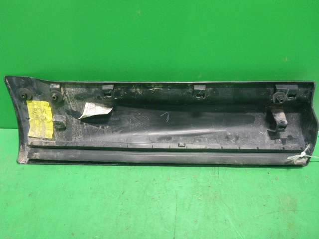 Накладка двери задней левой