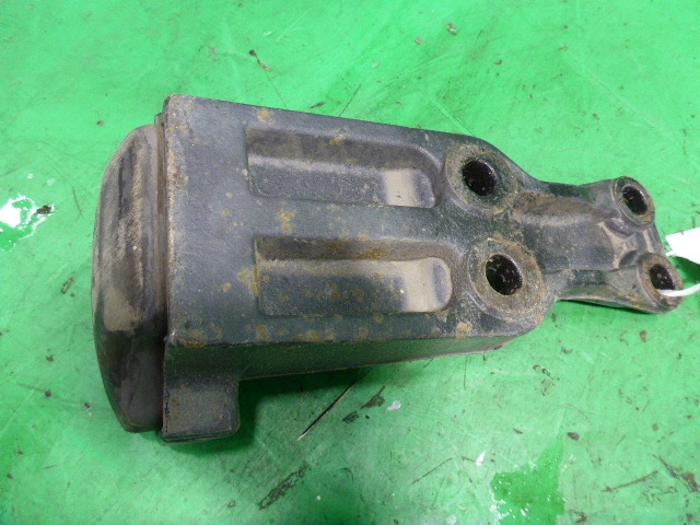 Отбойник задней рессоры