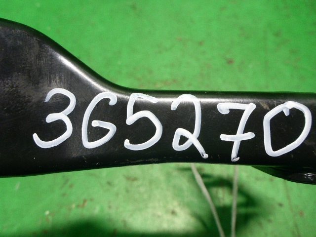 Петля капота левая