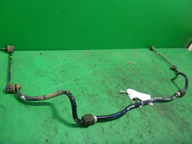 Стабилизатор передний