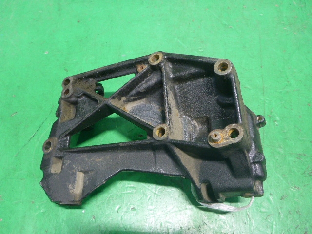 Кронштейн генератора