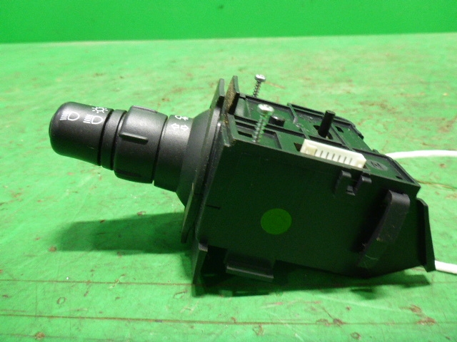 Переключатель поворотов подрулевой для Scenic (JM) 2003-2009