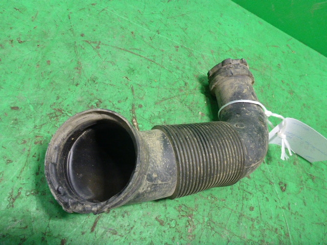 Патрубок воздушного фильтра