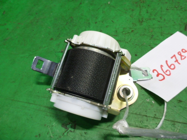 Ремень безопасности