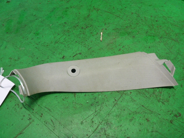 Обшивка двери багажника