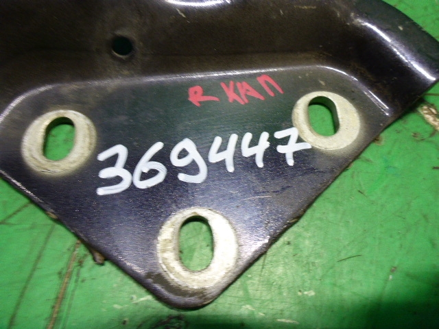 Петля капота правая