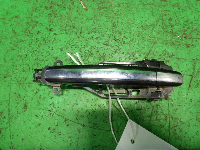 Ручка двери задней наружная левая