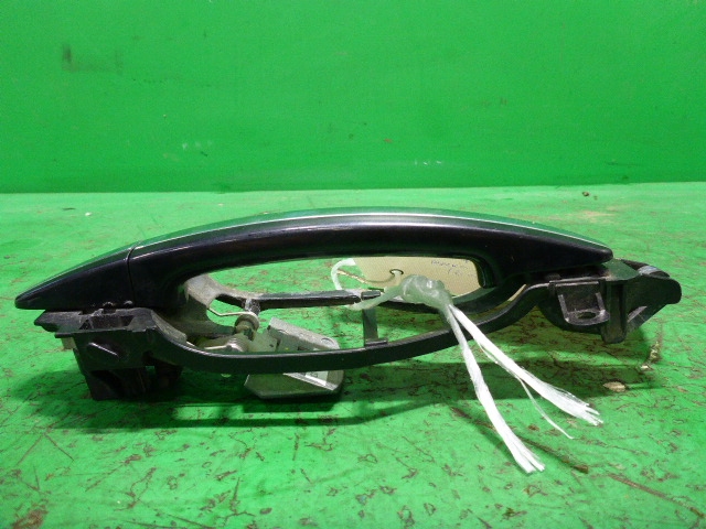 Ручка двери задней наружная левая