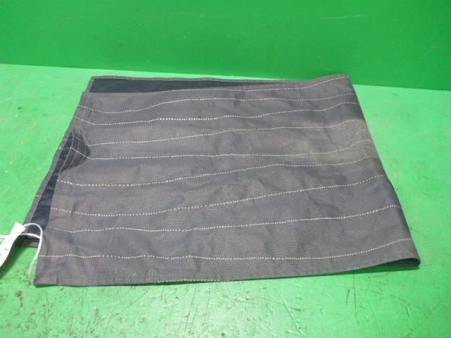 Шторка солнцезащитная